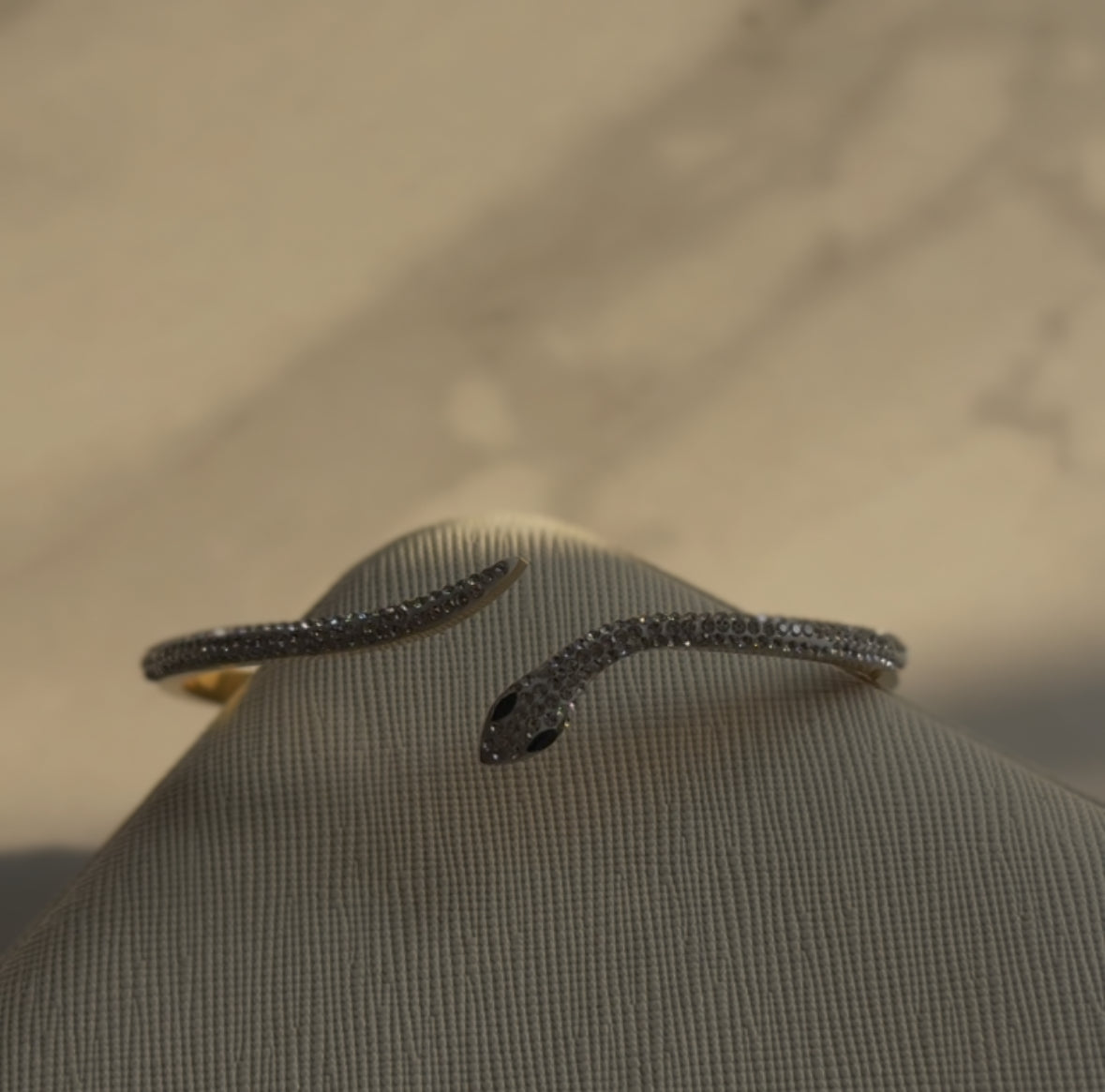 Snake cuff Bangle gold
