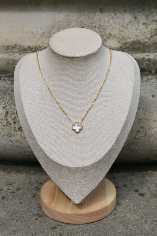 Single clover Necklace